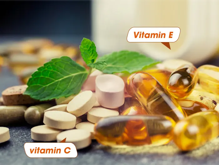 Vitamin-C-vitamin-E-la-nhung-chat-giup-chong-oxy-hoa-giam-tham-lanh-tinh.webp